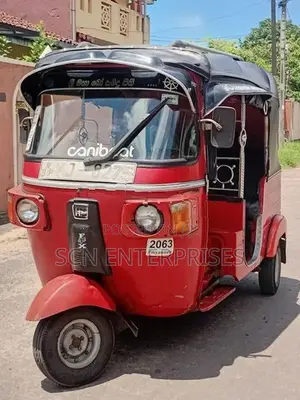 Bajaj RE 2011