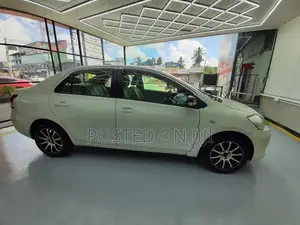 Toyota Belta 2008