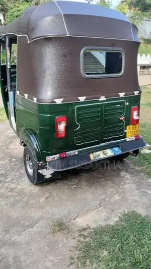 Bajaj RE 2004