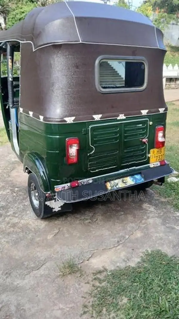 Bajaj RE 2004