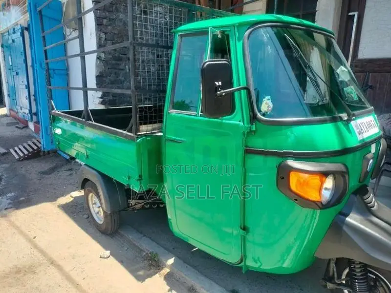 Piaggio Ape 2025