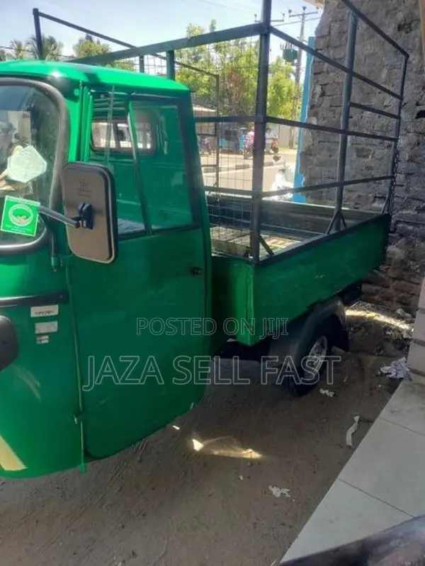 Piaggio Ape 2025