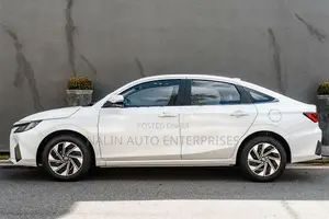 Toyota Yaris Ativ Premium Hybrid 1.5 L 2025