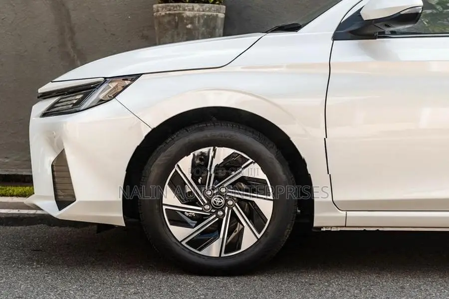 Toyota Yaris Ativ Premium Hybrid 1.5 L 2025