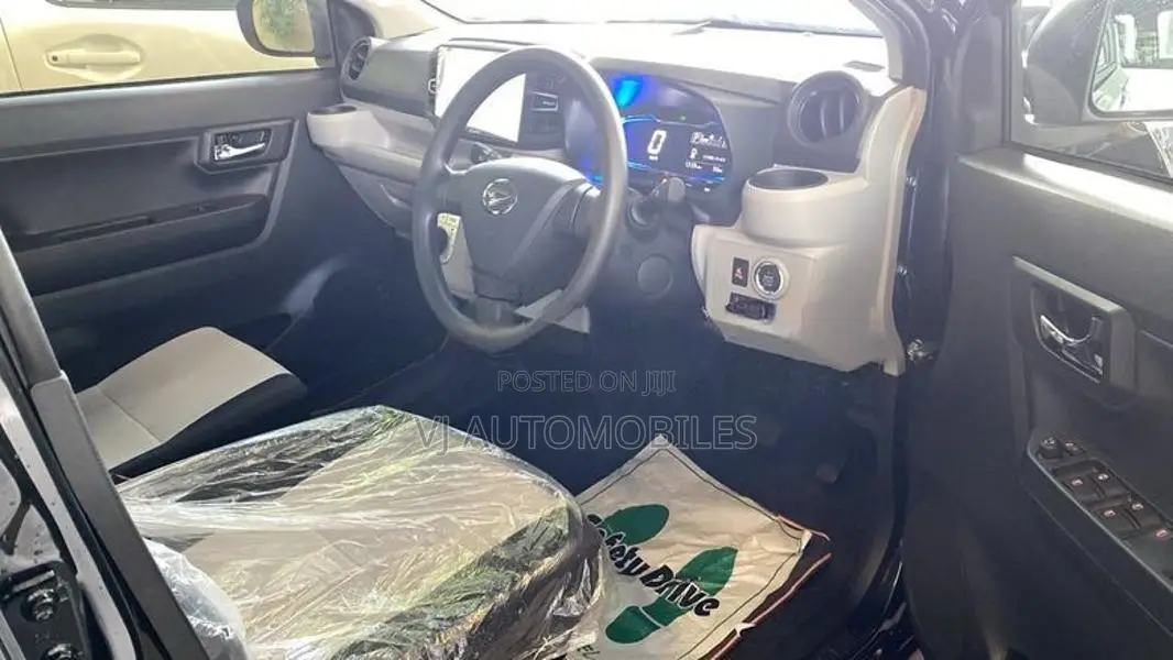 Daihatsu Mira G Grade 2025