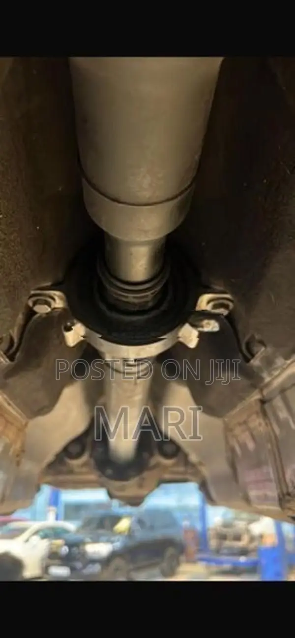 Drive Shaft Center Bearing Mount for F01 F02