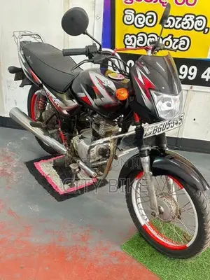 Bajaj CT100 2018