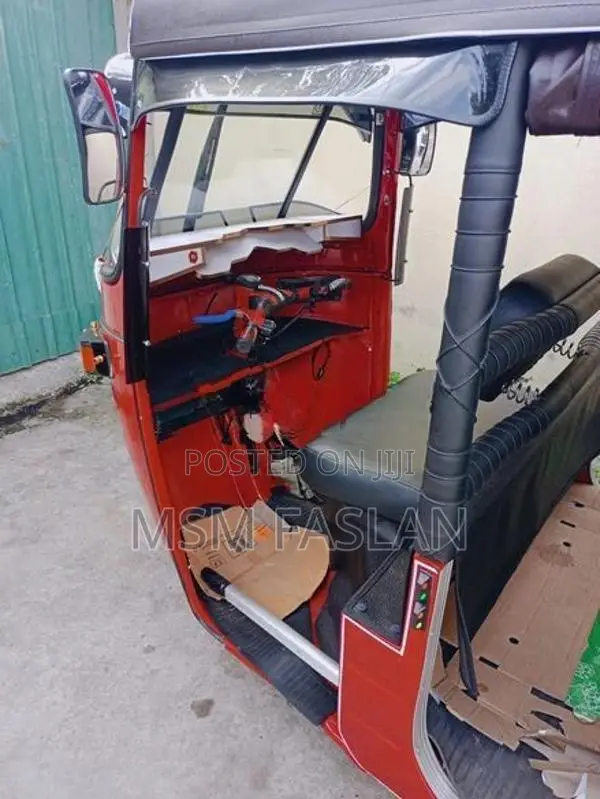 Bajaj RE 2003