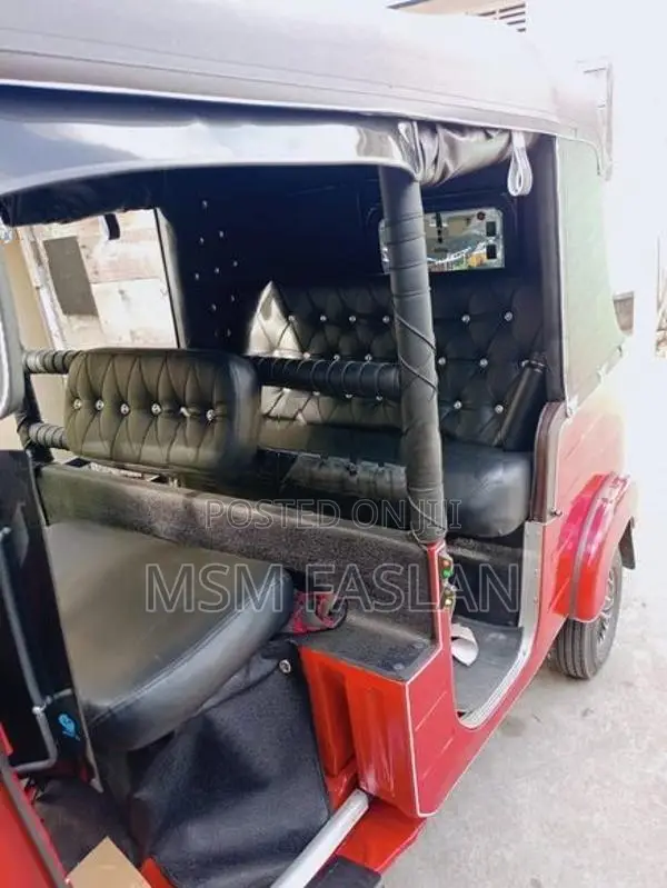 Bajaj RE 2003