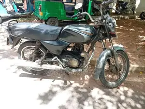 Bajaj Boxer 2010