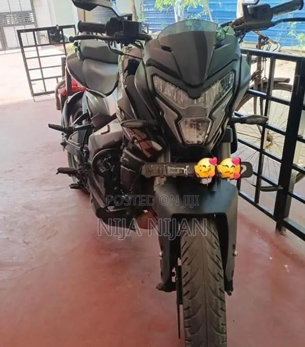 Bajaj Pulsar NS200 2025