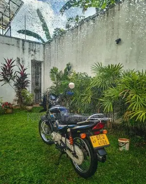Bajaj CT100 2016