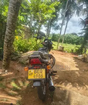 Bajaj CT100 2016