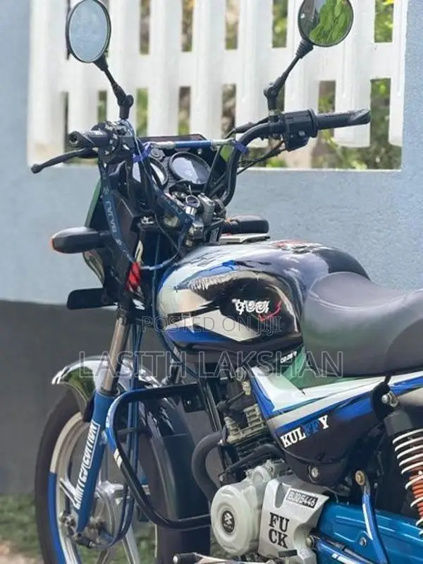Bajaj CT100 2025