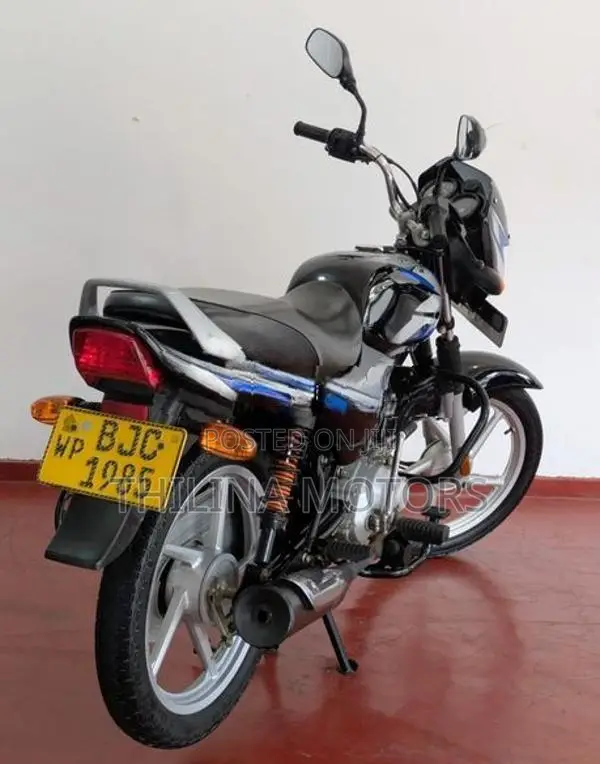 Bajaj CT100 2021