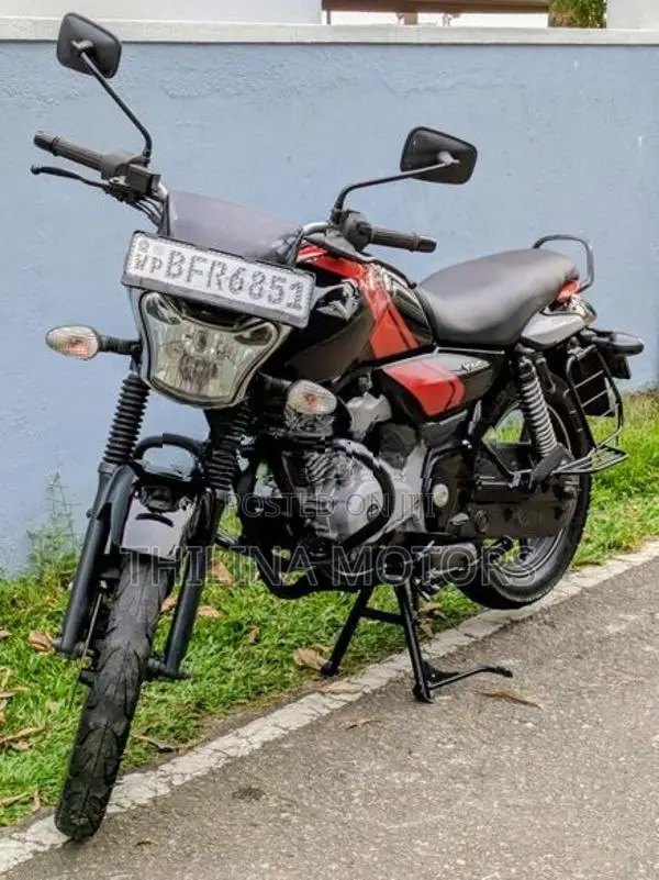 Bajaj V12 2017