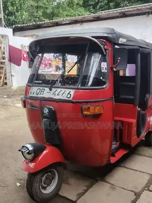 Bajaj RE 2000