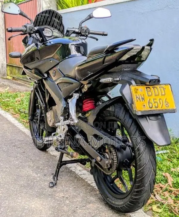 Bajaj Pulsar AS 150 2013