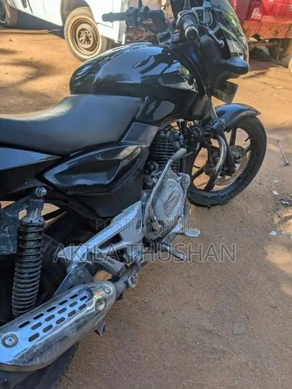 Bajaj Pulsar 150 2015