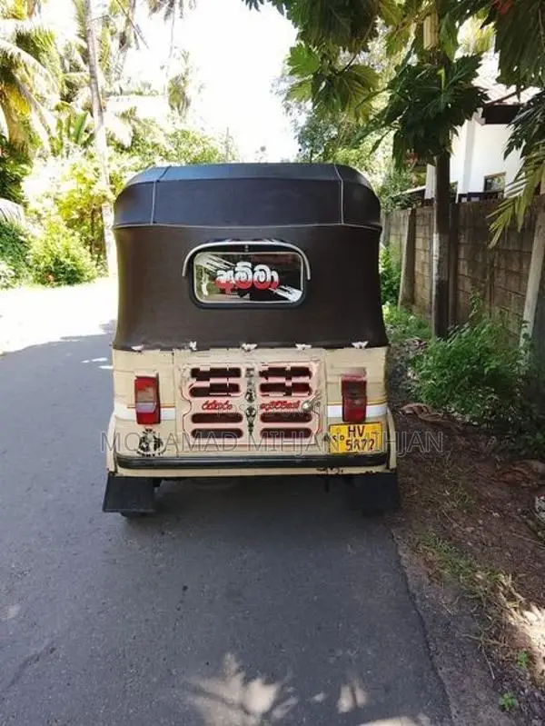 Bajaj RE 2003