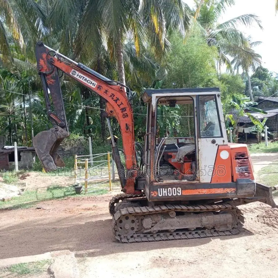 Kubota Excavator 2000 Heavy-Duty (Used)