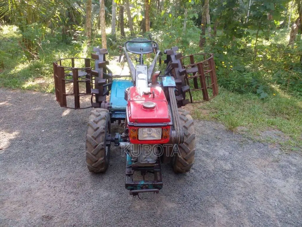Kubota Vikyno RV1252 2013 Tractor (Used)