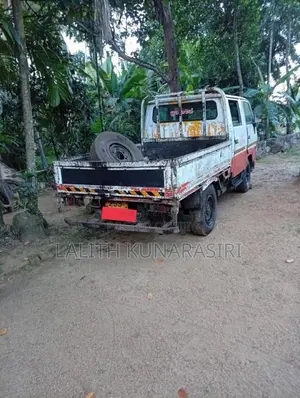 Toyota Dyna 1993 Crew Cab (Used)