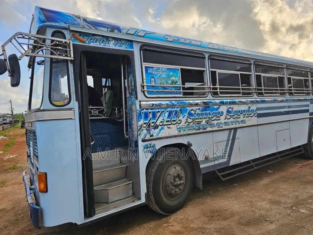Ashok-Leyland Viking 2014 Bus (Used)
