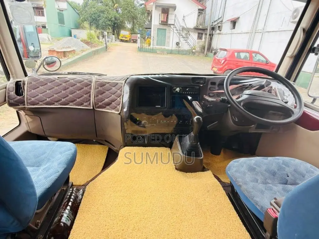 Mitsubishi Rosa 2015 Bus (Used)