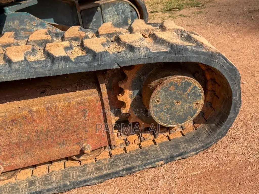 Yanmar B27 2010 Heavy-Duty (Used)
