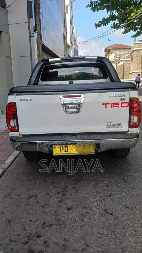 Toyota Hilux Vigond 2006 Pickup (Used)