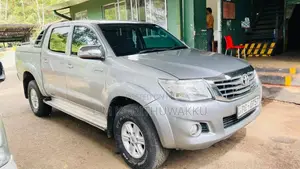 Toyota Hilux Champ 2015 Pickup (Used)