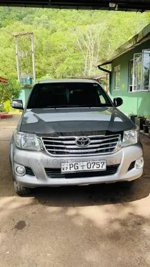 Toyota Hilux Champ 2015 Pickup (Used)