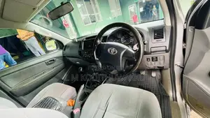 Toyota Hilux Champ 2015 Pickup (Used)