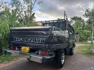 Isuzu CrewCab 1981 Crew Cab (Used)