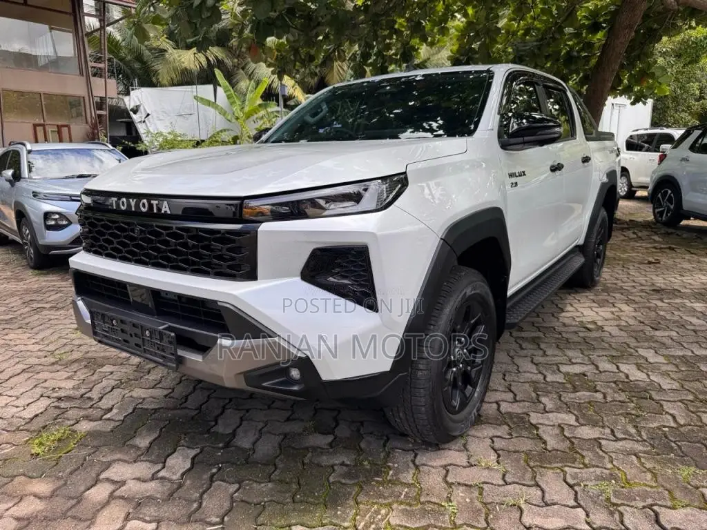 Toyota Hilux Travo Overland Plus 2025 Pickup (Used)