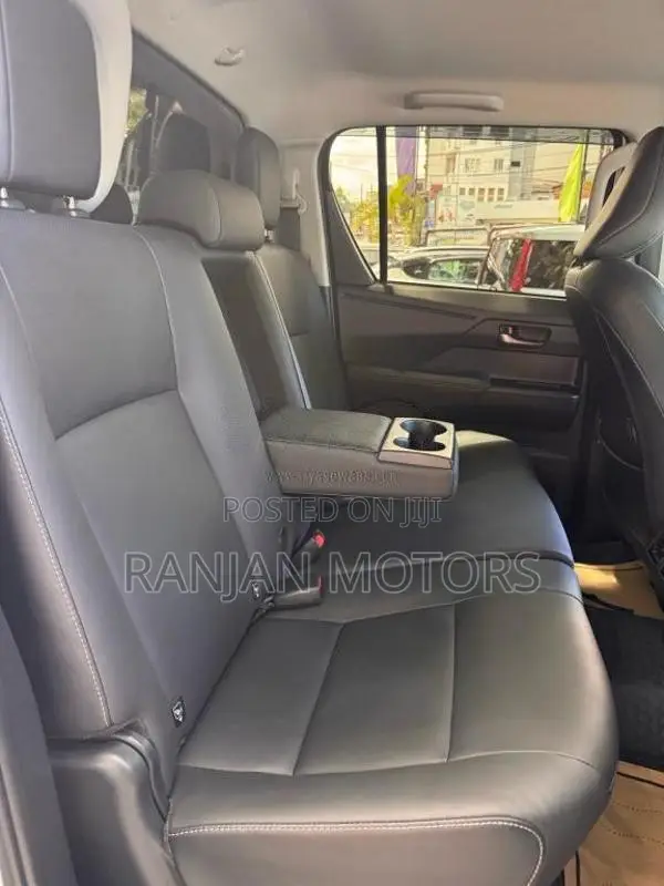 Toyota Hilux Travo Overland Plus 2025 Pickup (Used)