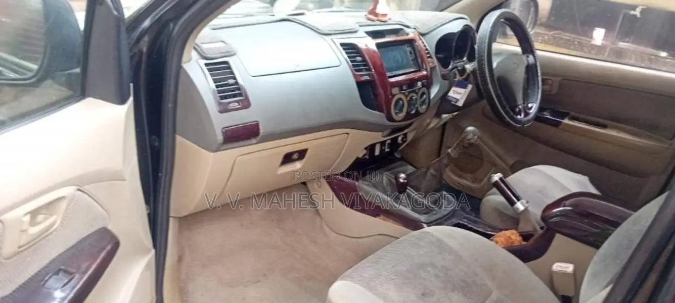 Toyota HILUX 2011 Pickup (Used)