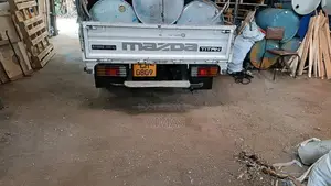 Mazda Titan 2001 Lorry (Used)