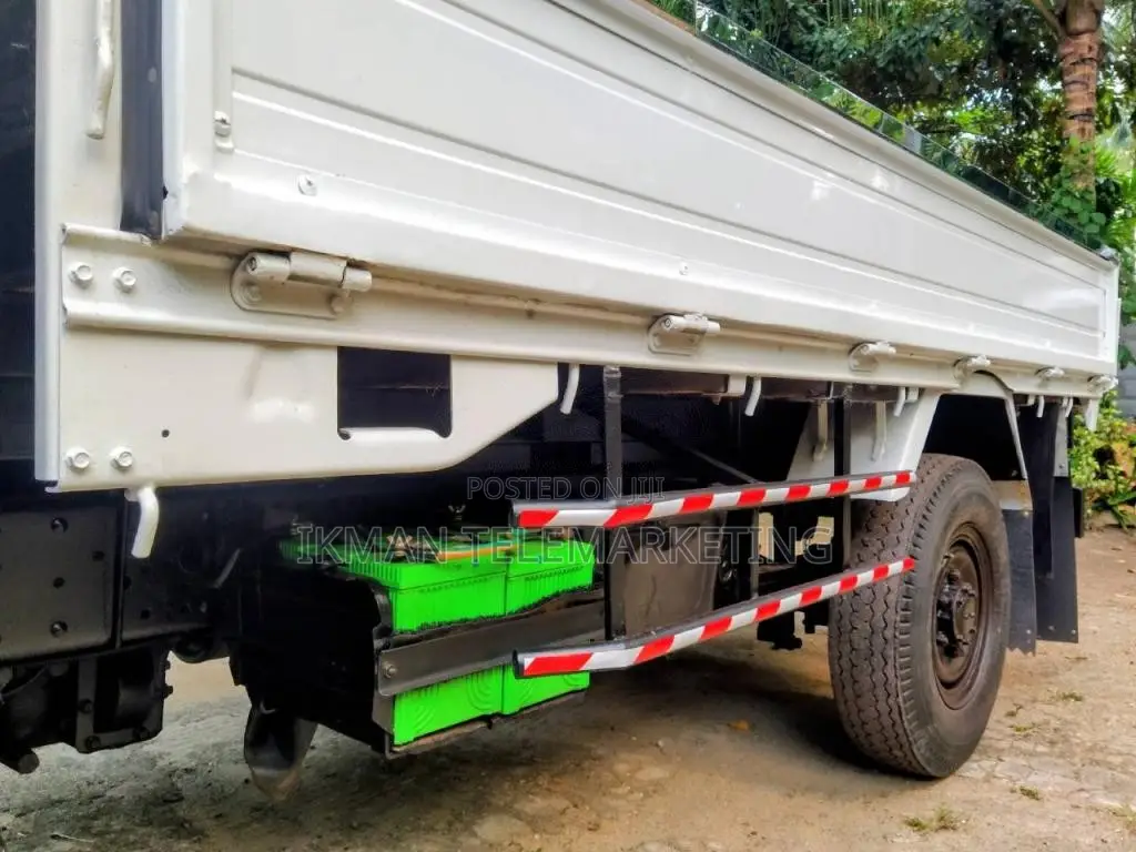 Mitsubishi Canter 1990 Lorry (Used)