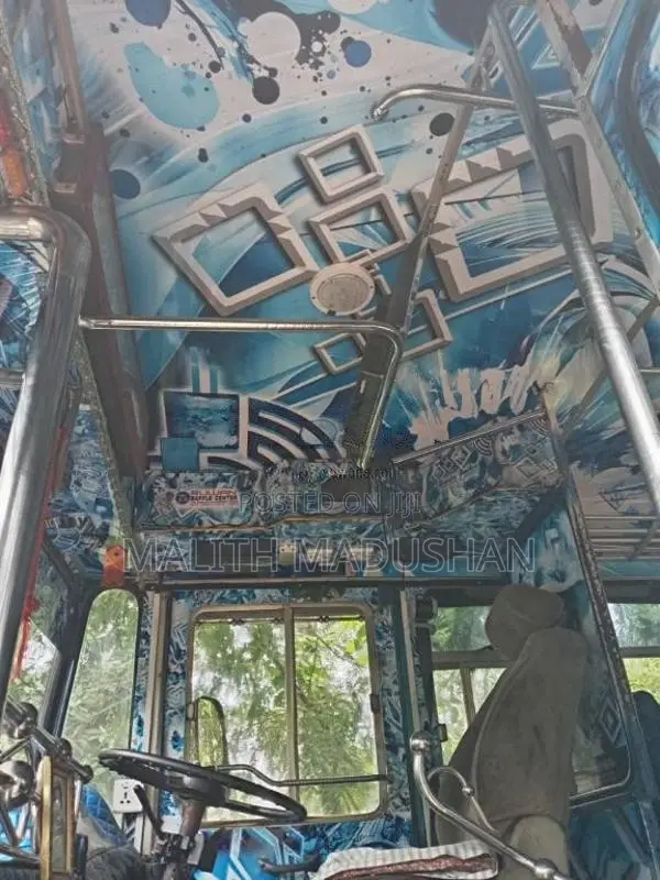 Ashok-Leyland Viking 2004 Bus (Used)