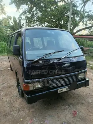Nissan Caravan 1988 Van (Used)