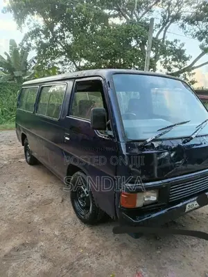 Nissan Caravan 1988 Van (Used)