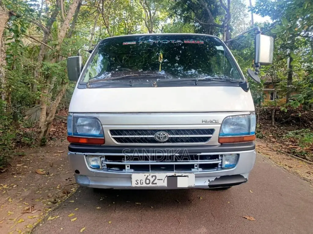Toyota Dolphin 1991 Van (Used)