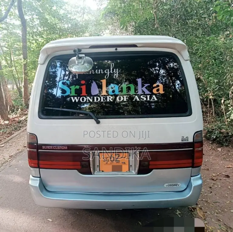 Toyota Dolphin 1991 Van (Used)