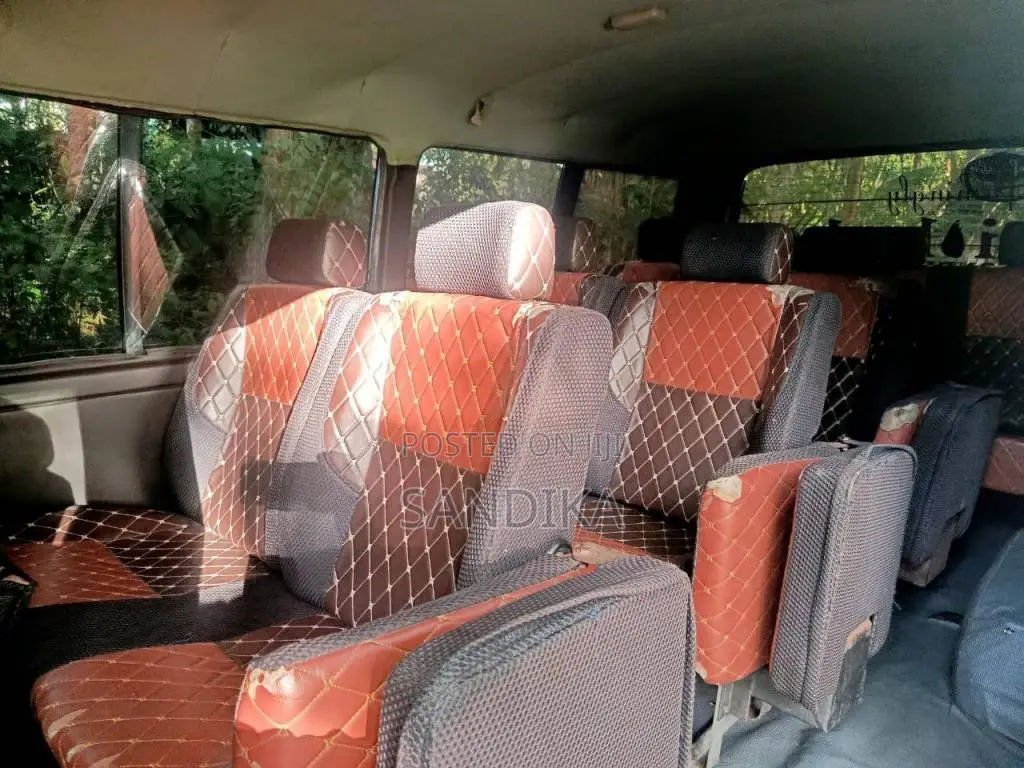 Toyota Dolphin 1991 Van (Used)