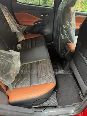 Nissan Magnite 2025 SUV (Used)
