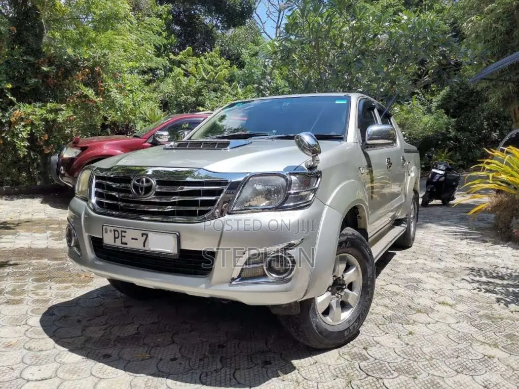 Toyota Hilux 2006 Pickup (Used)