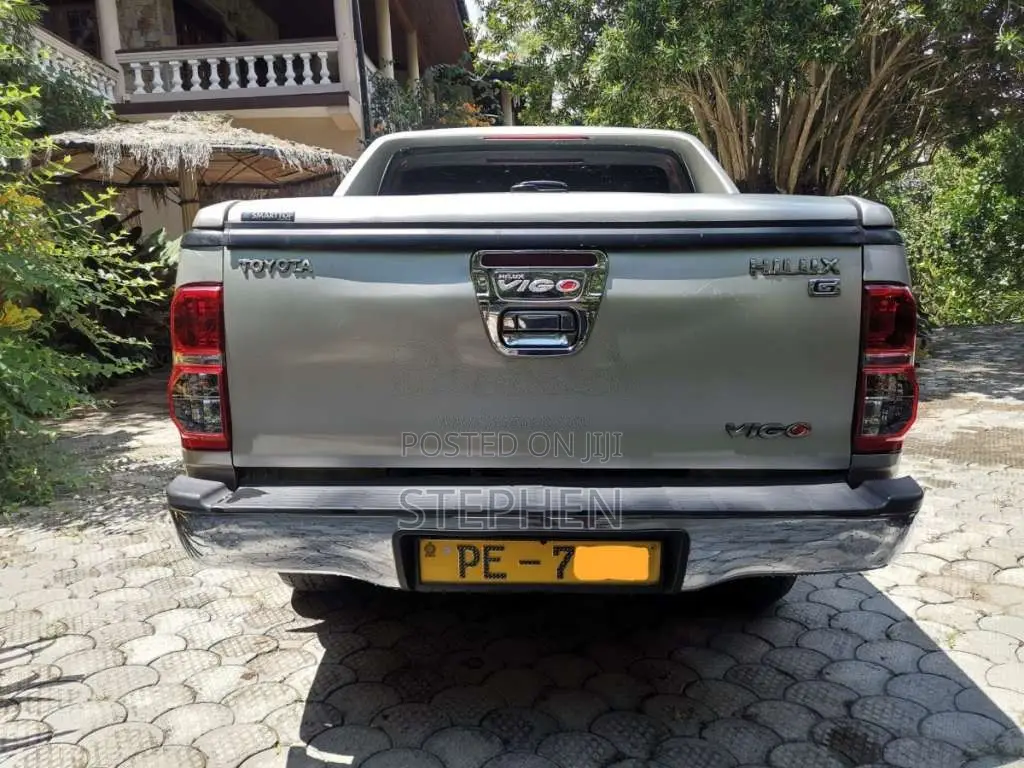 Toyota Hilux 2006 Pickup (Used)