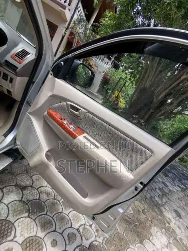 Toyota Hilux 2006 Pickup (Used)